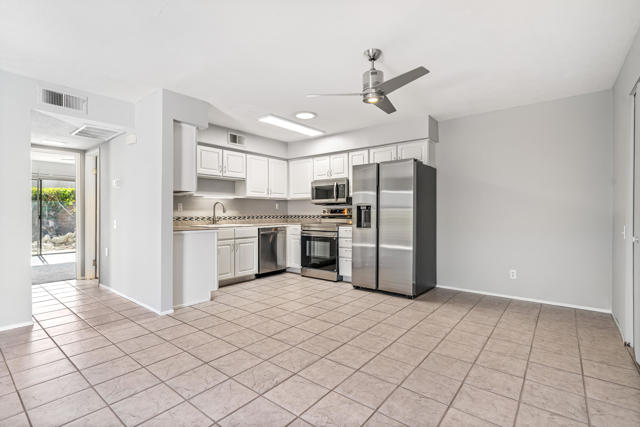 1391 Sunflower Circle S, Palm Springs, CA 92262