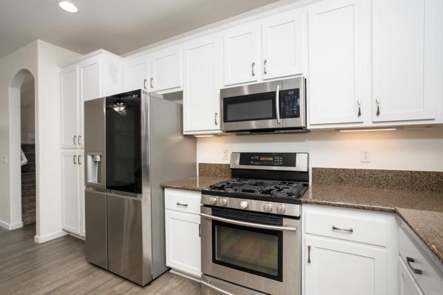 Detail Gallery Image 11 of 32 For 8772 Glen Vista Way, Santee,  CA 92071 - 4 Beds | 2/1 Baths