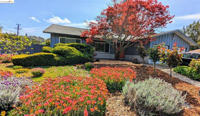 5126 La Honda RD, El Sobrante CA: https://media.crmls.org/mediaz/616462fd-3a0f-435b-b1b4-4b2f70cfa940.jpg