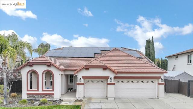 1771 Wilde Dr, Discovery Bay CA: https://media.crmls.org/mediaz/6165a843-d055-4133-8c9e-cf368dc456b8.jpg