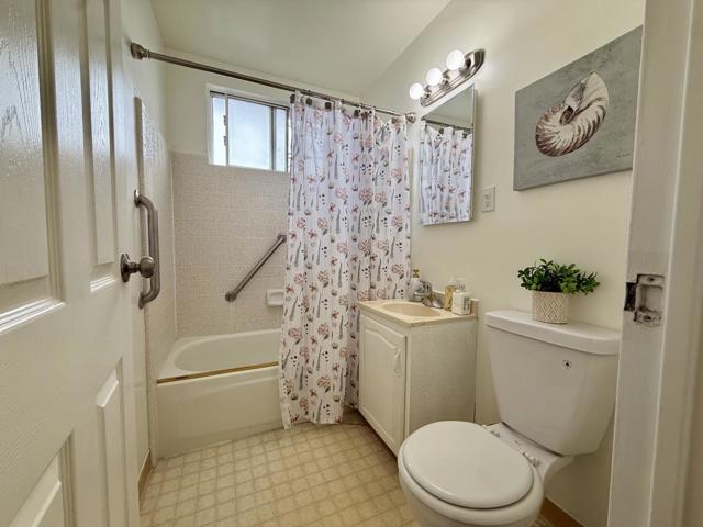 95 Clearview Drive, Daly City CA: https://media.crmls.org/mediaz/6165c3ae-c199-41f1-a273-b9caaeefbaea.jpg