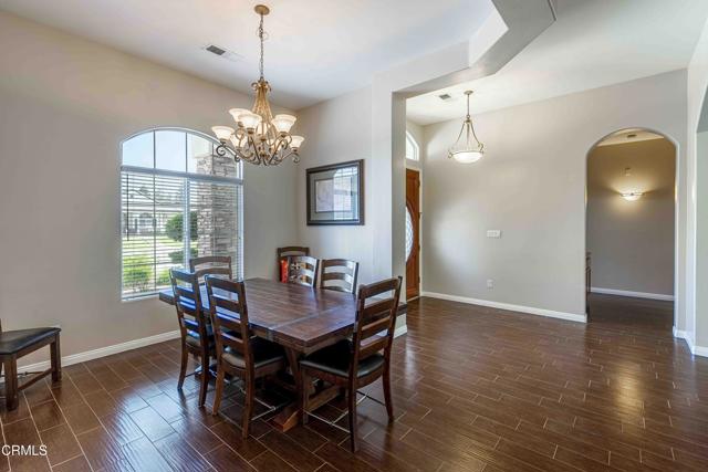 15617 Screaming Eagle Avenue, Bakersfield CA: https://media.crmls.org/mediaz/6166aa9d-0ba1-4926-bb64-9ce987ae4f80.jpg