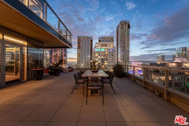 3 Bed Home for Sale in Los Angeles, California