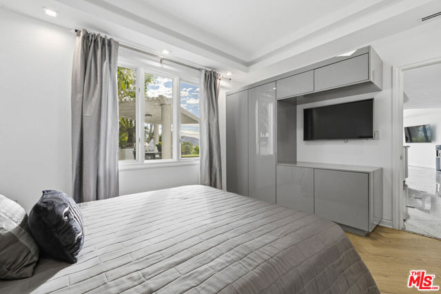 24366 La Masina Court, Calabasas CA: https://media.crmls.org/mediaz/61678f5d-80a6-4dd7-9edd-64d1c7f4cf55.jpg