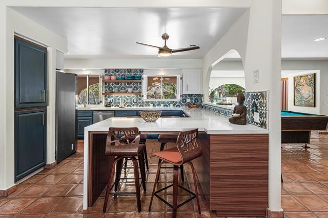 2525 N Farrell Drive, Palm Springs CA: https://media.crmls.org/mediaz/6167d70f-992c-4eb1-94fc-11382f40d4dd.jpg