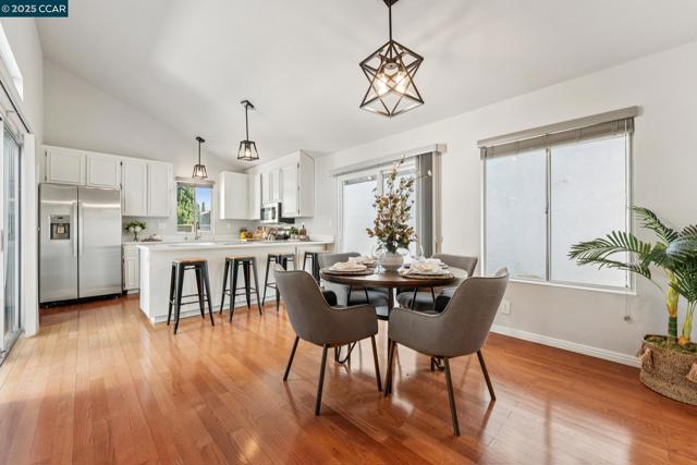 34915 Osprey Dr, Union City CA: https://media.crmls.org/mediaz/6167dfe4-73a6-4396-8a9d-8e37fab89318.jpg