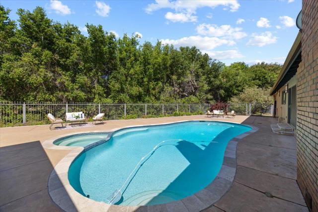 20811 Norada Court, Saratoga CA: https://media.crmls.org/mediaz/6168629a-4388-40fa-901b-306168a5100f.jpg