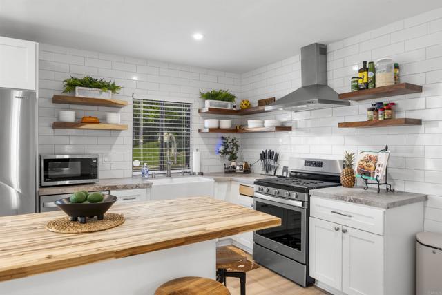 1508 Concord Way, Chula Vista CA: https://media.crmls.org/mediaz/61686589-f739-4a2f-af26-d9808be0065f.jpg