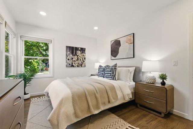 843 15th Avenue, Menlo Park CA: https://media.crmls.org/mediaz/6169597f-4de2-4747-8977-1f972eea87ee.jpg