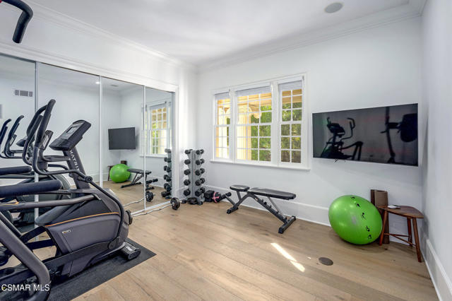 508 W Stafford Road, Thousand Oaks CA: https://media.crmls.org/mediaz/616a14a9-8a37-40e1-9e7a-3c89c8394d32.jpg