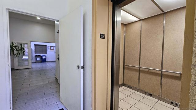 5252 Orange Ave, San Diego CA: https://media.crmls.org/mediaz/616a7c54-2d3d-42ab-b9c2-3ef458a0206f.jpg