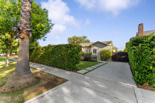 Detail Gallery Image 1 of 43 For 2242 Cooley Pl, Pasadena,  CA 91104 - 3 Beds | 2 Baths