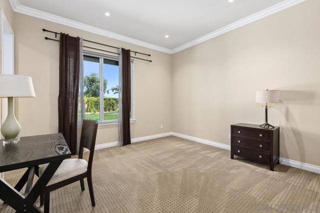 1833 Corte Galeana, Chula Vista CA: https://media.crmls.org/mediaz/616cbf39-012c-4409-8558-741aae50cfb1.jpg