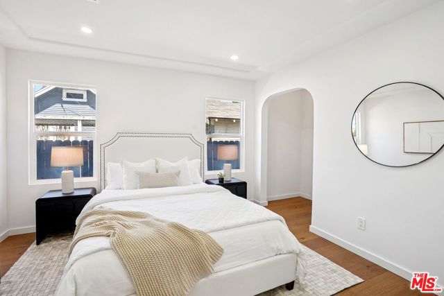 4438 W 28th Street, Los Angeles CA: https://media.crmls.org/mediaz/616d7672-874b-4949-a894-f31726b5ab73.jpg