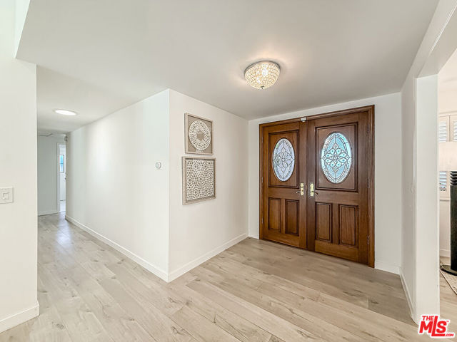 6129 Rod Avenue photo 3