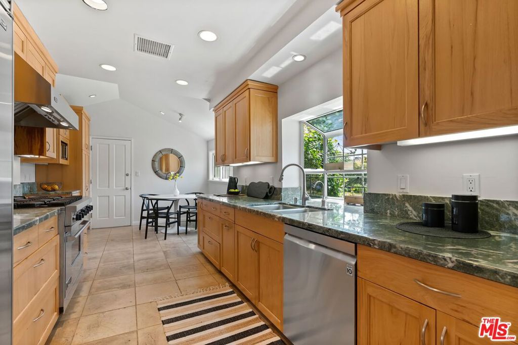 MLS #26862395 image #9