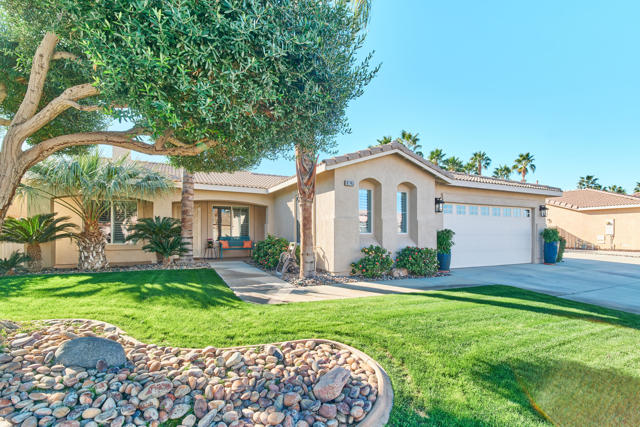 81145 Aurora Avenue, Indio CA: https://media.crmls.org/mediaz/616f0a75-6d91-4e18-9ccd-44468b4c3fd6.jpg