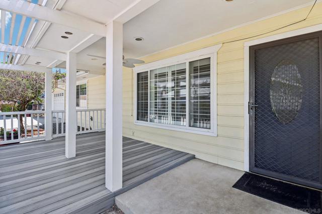 4464 Maple Ave, La Mesa CA: https://media.crmls.org/mediaz/616f4dd0-4fe0-430f-8eee-64848e9dfd84.jpg