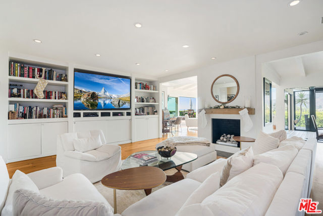 245 Tranquillo Road, Pacific Palisades CA: https://media.crmls.org/mediaz/616f5bc4-b1dd-484f-a52c-b7beadff95e2.jpg