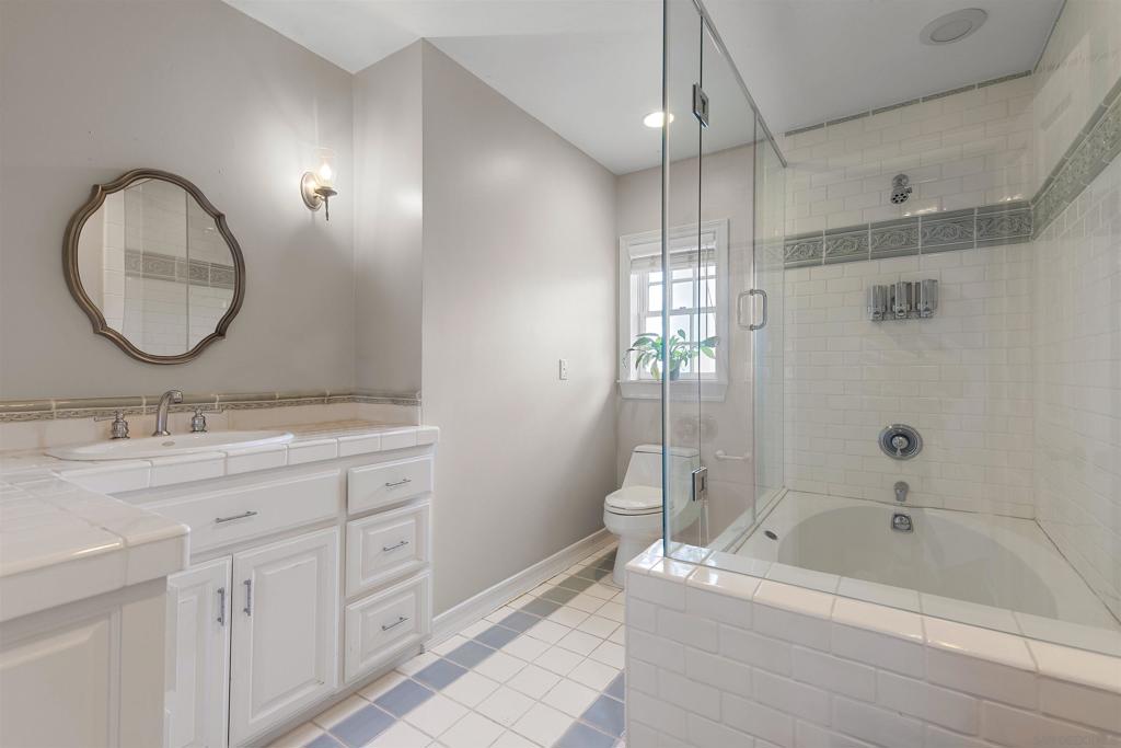 MLS #250027935SD img 5