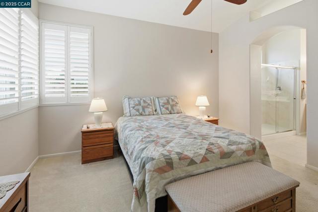 443 Mandarin Cir, Vacaville CA: https://media.crmls.org/mediaz/617000b9-dc47-461e-85c2-f95846bf4314.jpg