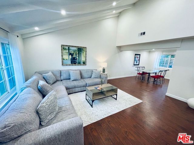 11158 Newcastle Avenue photo 2