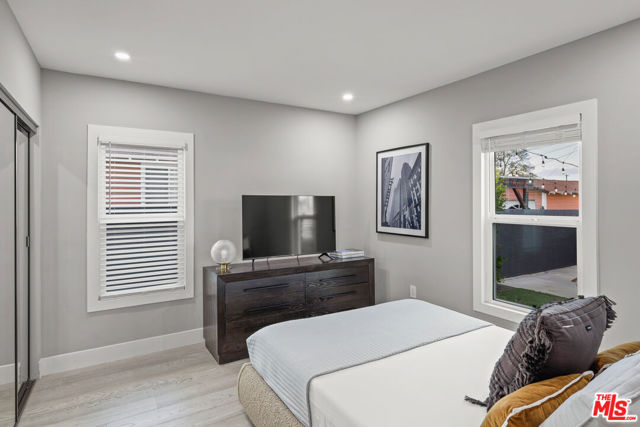 7337 5th Avenue, Los Angeles CA: https://media.crmls.org/mediaz/6170ac79-e89b-45d1-9863-d3e69e1a4353.jpg