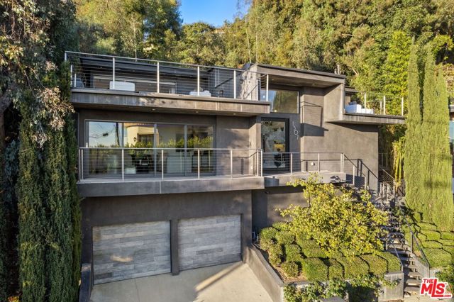 1507 Tower Grove Drive, Beverly Hills, California 90210, 3 Bedrooms Bedrooms, ,3 BathroomsBathrooms,Single Family Residence,For Sale,Tower Grove,25497069