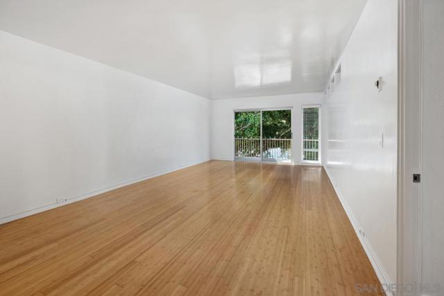 Image 3 of 25 For 2600 Torrey Pines Rd  A31