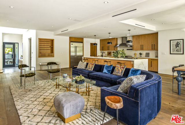 2656 32nd Street, Santa Monica CA: https://media.crmls.org/mediaz/6171942c-6404-4a94-b37a-768c54500008.jpg