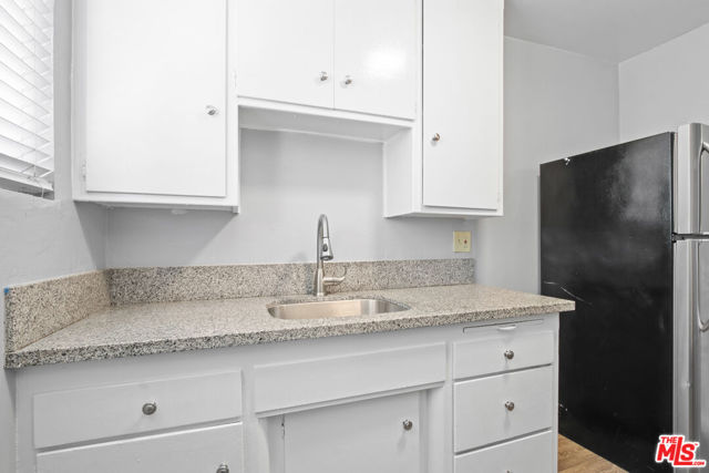 115 N Oak Street, Inglewood CA: https://media.crmls.org/mediaz/6172525b-5623-4256-8602-f8a86af1c89c.jpg