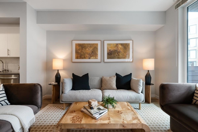 260 260 Brooklyn Basin Way, Oakland CA: https://media.crmls.org/mediaz/61725746-1b16-41a8-af25-015123a373ea.jpg