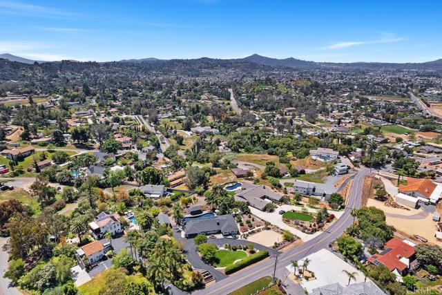 2085 Valley View Boulevard, El Cajon CA: https://media.crmls.org/mediaz/6172add3-4a13-4f97-9094-df355265e849.jpg
