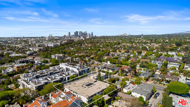 9061 Keith Avenue, West Hollywood CA: https://media.crmls.org/mediaz/6172d99f-847a-4804-bc30-346398b0beee.jpg