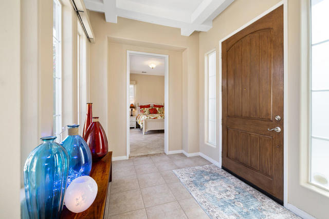 14 Via Santo Tomas Drive, Rancho Mirage CA: https://media.crmls.org/mediaz/6173196a-b883-4a4a-8284-3266eee9a8bb.jpg