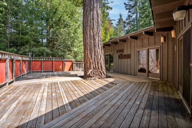 Detail Gallery Image 10 of 50 For 43755 Little Lake Rd, Mendocino,  CA 95460 - 2 Beds | 2 Baths