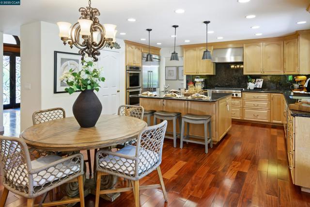 4405 Deer Ridge Rd, Danville CA: https://media.crmls.org/mediaz/6173a0d8-6d9c-41f6-9899-e2fc02ca25ea.jpg
