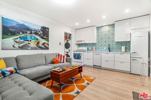 Image 25 of 75 For 502 Calle Santa Rosa