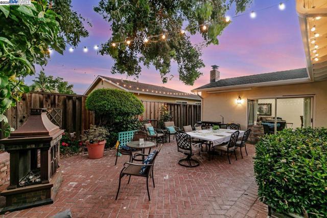 4533 Santa Cruz Ct, Fremont CA: https://media.crmls.org/mediaz/61743c86-8b63-45d8-b637-588e6bba70e7.jpg