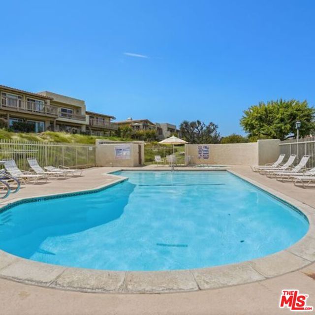 19 Hilltop Circle, Rancho Palos Verdes, California 90275, 2 Bedrooms Bedrooms, ,2 BathroomsBathrooms,Residential,Sold,Hilltop,22181005