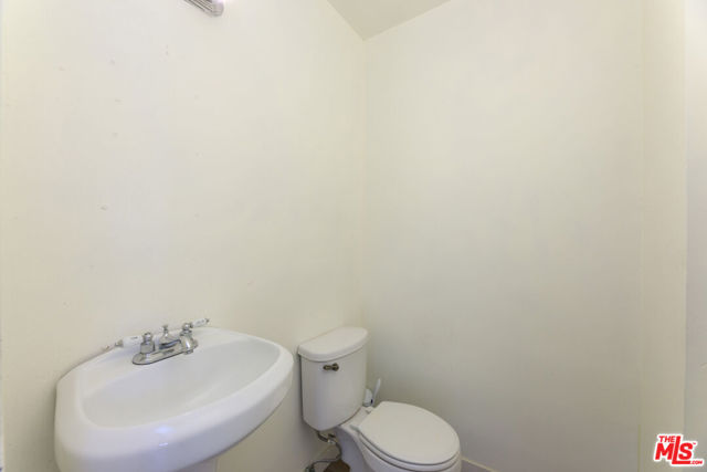 1191 Sunset Avenue photo 20