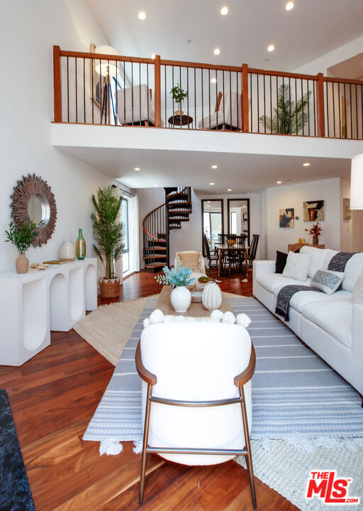 Drew Fenton | 12000 Goshen Avenue Los Angeles CA | MLS: 7335445 Drew Fenton | 12000 Goshen Avenue Los Angeles CA | MLS: 7335445