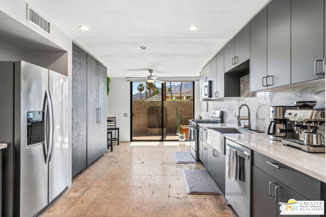 120 E Perlita Circle, Palm Springs, CA 92264