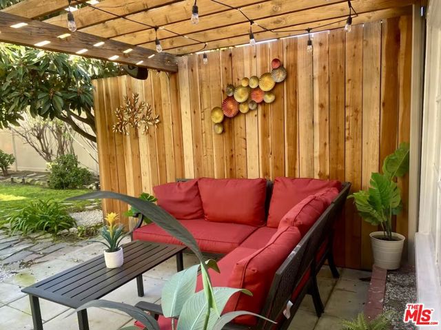 5944 Irvine Avenue, North Hollywood CA: https://media.crmls.org/mediaz/6176e9f9-48a3-4e4a-b12b-4e2c2b2834a7.jpg