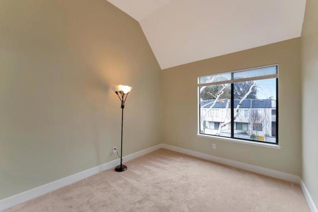 3668 Stoneglen S, Richmond CA: https://media.crmls.org/mediaz/61777a9f-ceec-488c-bb16-9faec6fc803b.jpg