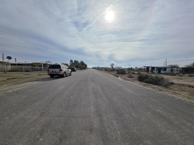9588 Avenue H, Bombay Beach CA: https://media.crmls.org/mediaz/61785696-9ce0-4c2d-b6db-1dbcb26114ee.jpg