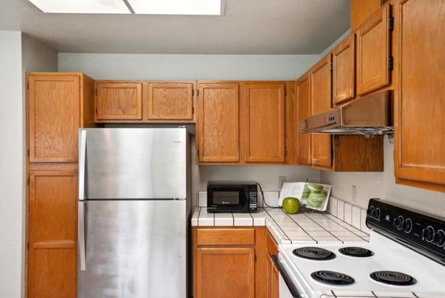 1612 Parkview Green Circle, San Jose CA: https://media.crmls.org/mediaz/6178e13f-5d82-4379-9666-061a65d86fa3.jpg