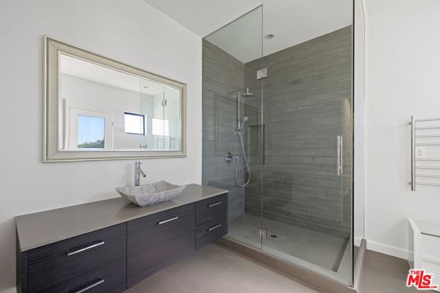 971 Enchanted Way, Pacific Palisades CA: https://media.crmls.org/mediaz/617a270f-dd2f-4fcd-bb49-76f0b3963e4a.jpg