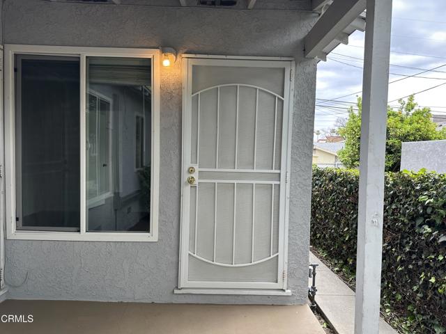 1148 Spazier Avenue, Glendale CA: https://media.crmls.org/mediaz/617aeb53-0bb4-4b66-8c37-322118fe904c.jpg