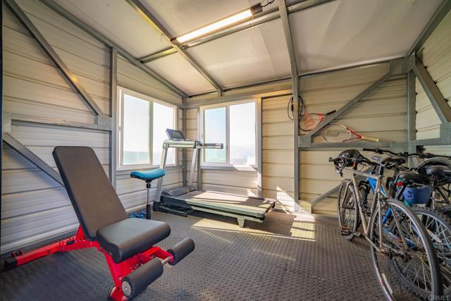403 Black Canyon Place, Ramona CA: https://media.crmls.org/mediaz/617af3cd-e57e-44b9-be7b-9a01463f962e.jpg